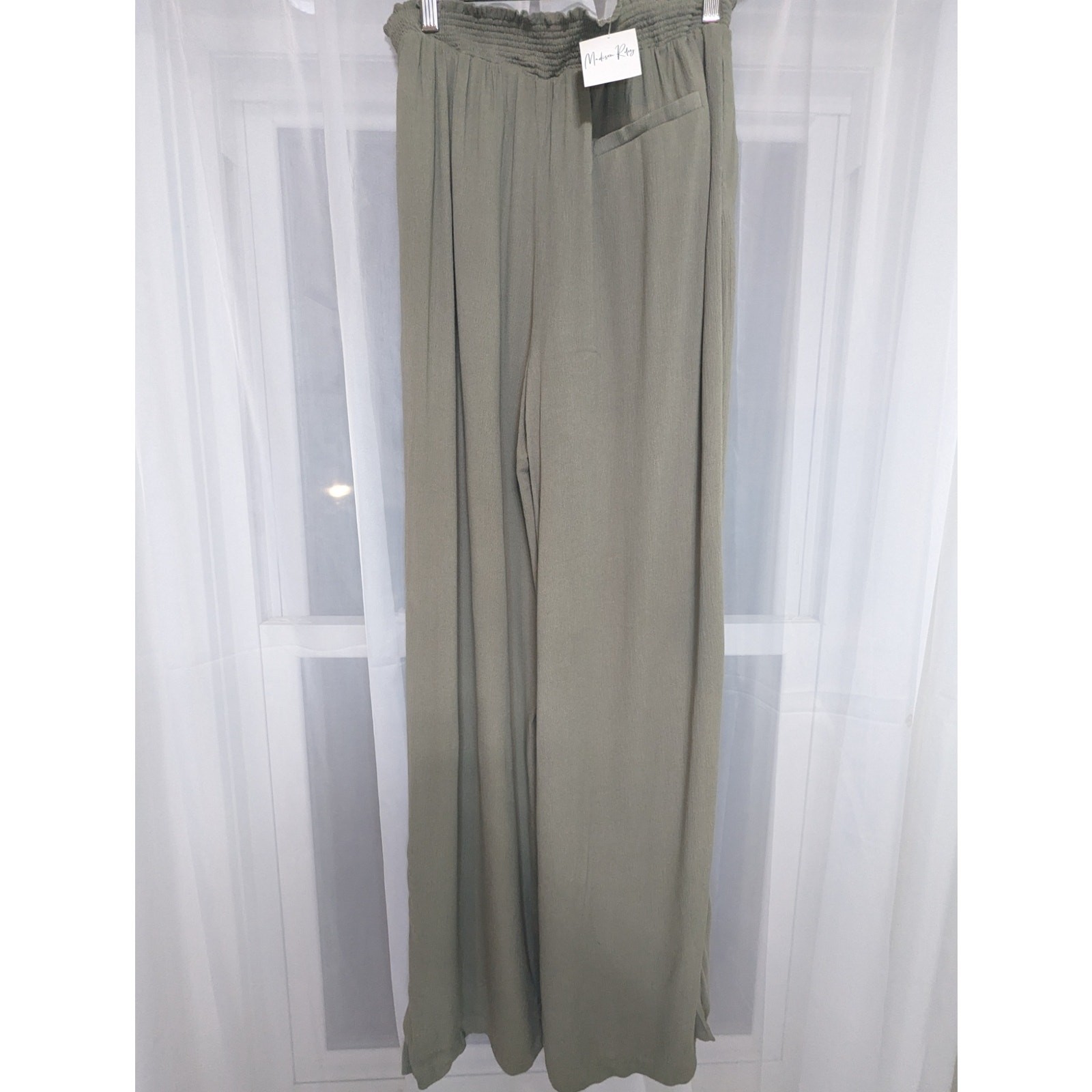 Madison Riley Wide-Leg Pants NWT Size L Comfortable Chic Style