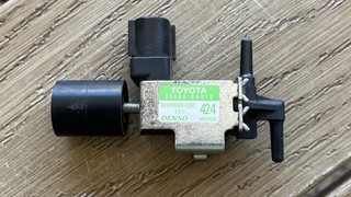 Toyota Vacuum Valve Swith Connector 25860 0A010 MX184600 4240 424