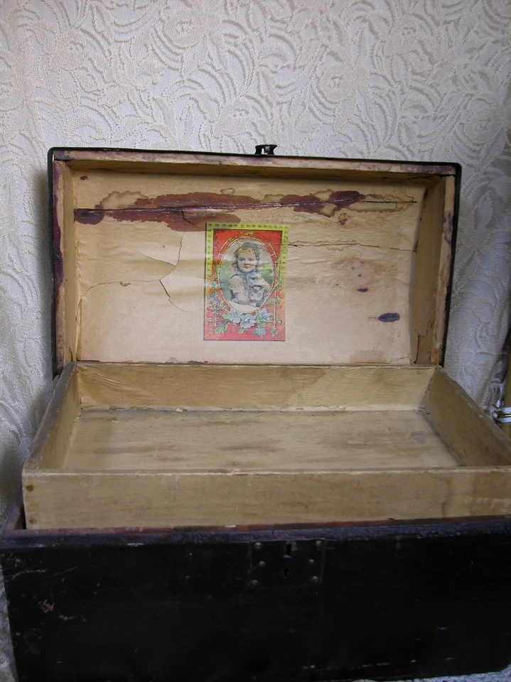 Antique Wood Doll Trunk Lift Out Tray 16" Long 9" Tall 1800's - Image 2 of 4