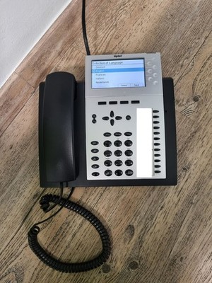 tiptel 3120 IP-Telefon (display zeigt horizontale weiße Linien, ist aber lesbar)