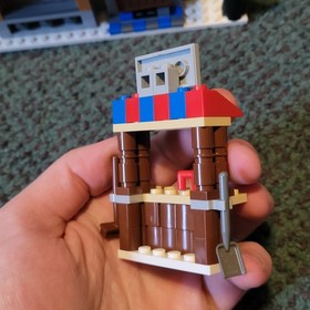 LEGO Creator Expert 10216 Winter Village Bakery 2010- Incomplete READ 