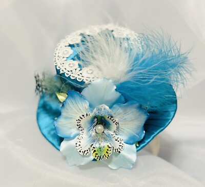 Handmade Floral Fascinator Headpiece with Blue and White Flowers Large White Light Blue Flower Fascinator Hat Big Teardrop  main image 3