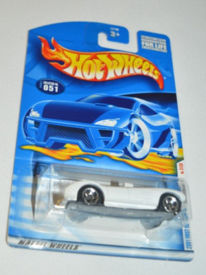 HOT WHEELS 2001 FIRST EDITIONS - CUNNINGHAM C4R WHITE WITH 5 SPOKE WHEELS
