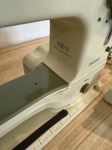 Bernina 530-2 Record Electric Sewing Machine w/ Case & Pedal, Manual! Works!! - Picture 5 of 6