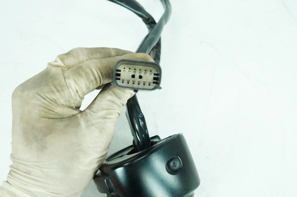 2007 Harley Touring Electra Glide OEM Right Engine Start Kill Switches Controls Foto 2 de 4