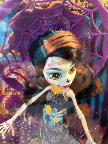 MONSTER HIGH HOWLIDAY SKELITA CALAVERAS DOLL Dia de Muertos Hxh99 2024 New! - Picture 6 of 9