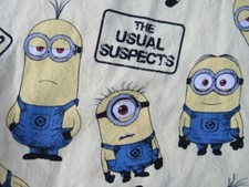 SCRUB TOP  Despicable ME -The Usual Suspects Size Xl 3 front pockets