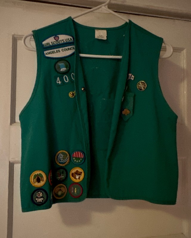 Vintage Girl Scouts Vest With Badges And Pins Size Large 🔥🔥