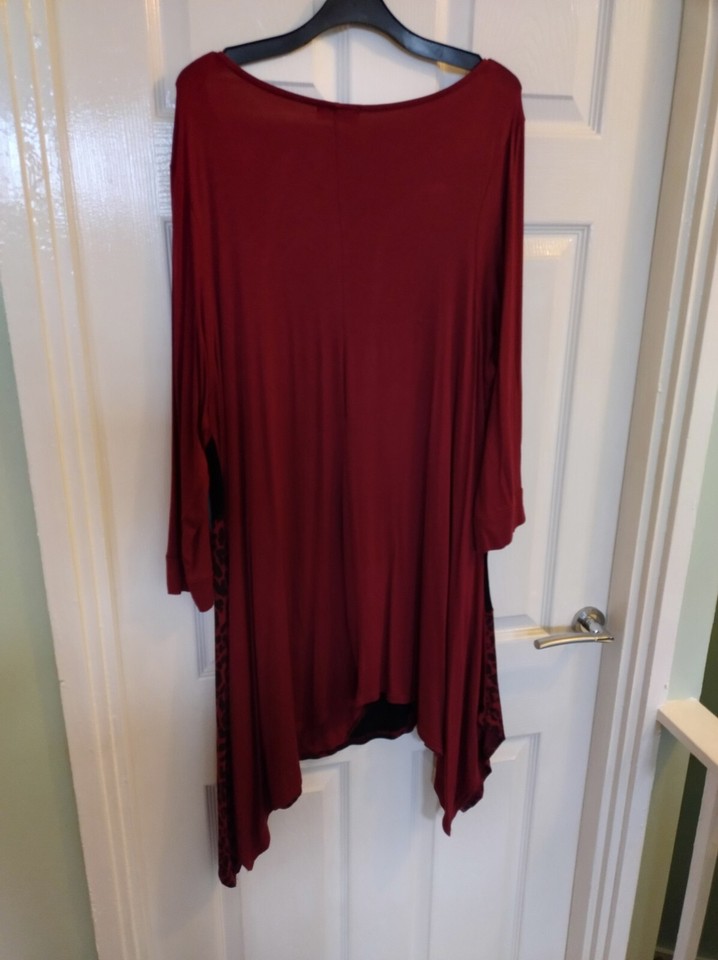 YOURS 3/4 sleeved Tunic/Dress size 20 Burgundy and Black, handkerchief