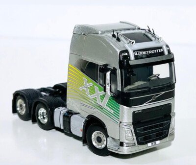 No83 ミニカー1/50 VOLVO FH4 Axle Ballasted s-l400.jpg