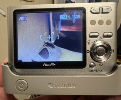 FUJIFILM Finepix Z1 Digital Camera W/ Charging Dock And Battery | eBay