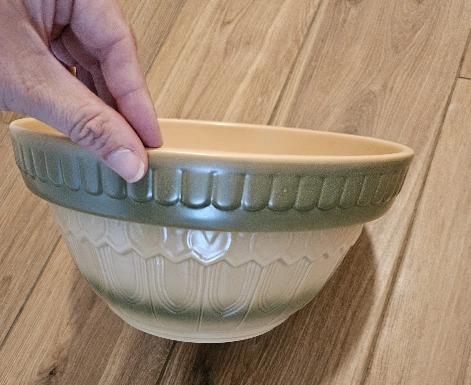 At Home America Heirloom Pantry Collection Ceramic Mixing Bowl
Opens in a new window or tab