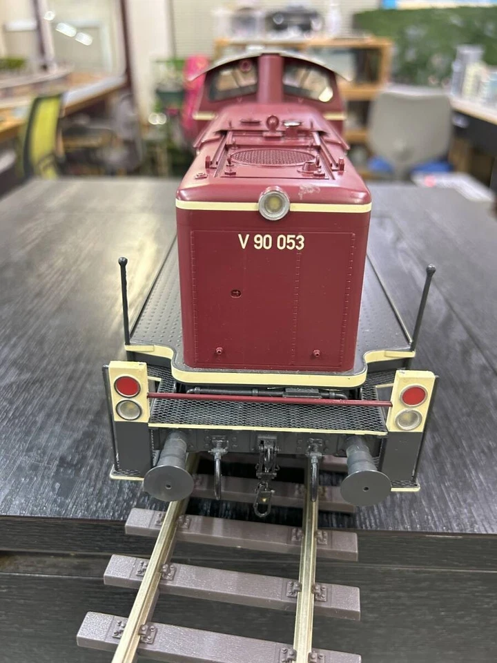 KM1 Gauge 1 V90 290 Diesel Locomotive Digital Sound Brass ESU Maxon Motor 44cm - Image 4 of 4