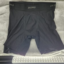 Skims Men's Medium Black 5" Boxer Brief NWOT