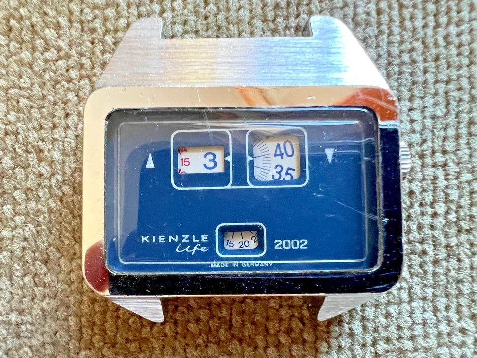 Vintage KIENZLE Life 2002 - Digital Scheibenuhr Jumping Hour 40 mm - ca. 1975 - Bild 1 von 4