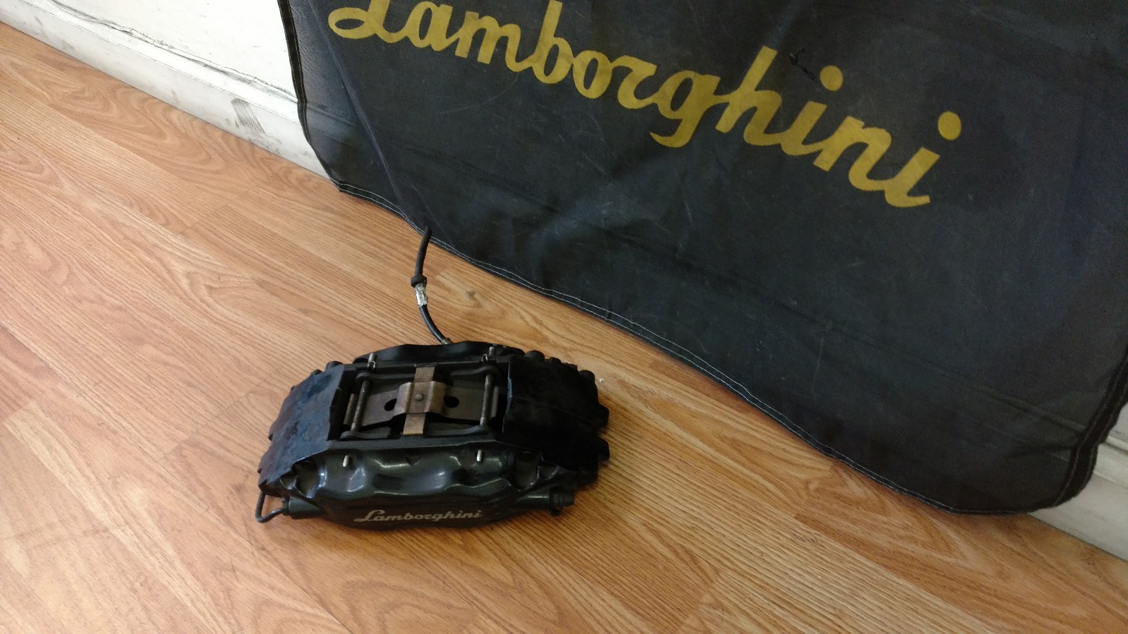 LAMBORGHINI MURCIELAGO REAR LEFT BRAKE CALIPER OEM 410615405