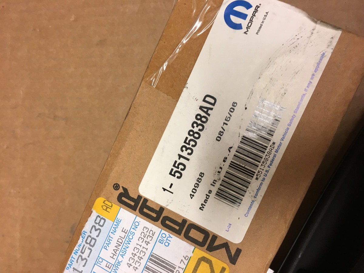 1999 2001 2002 2003 2004 Jeep Grand Cherokee rear right door