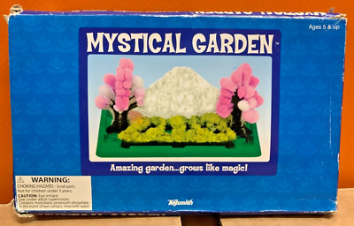 Mystischer Garten wächst wie Magie - Vintage