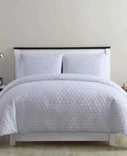 VCNY Home Mykonos Geometric Textured Modern 3-Pc. Duvet Cover Set  QUEEN  White