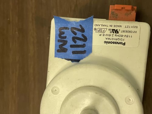 Motor ventilador condensador refrigerador Maytag W11127829 AZ95207 | Wm1122 - Imagen 2 de 4