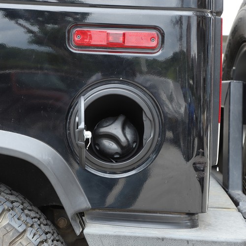 Black Fuel Door Locking Aluminum Gas Tank Cap Cover For 2003-2009 Hummer H2 - Picture 9 of 18