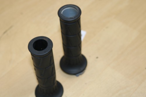 Kawasaki KLE 650 Versys Throttle Slider & both Grips Oem 2006 - 2009 20k miles - Picture 15 of 17