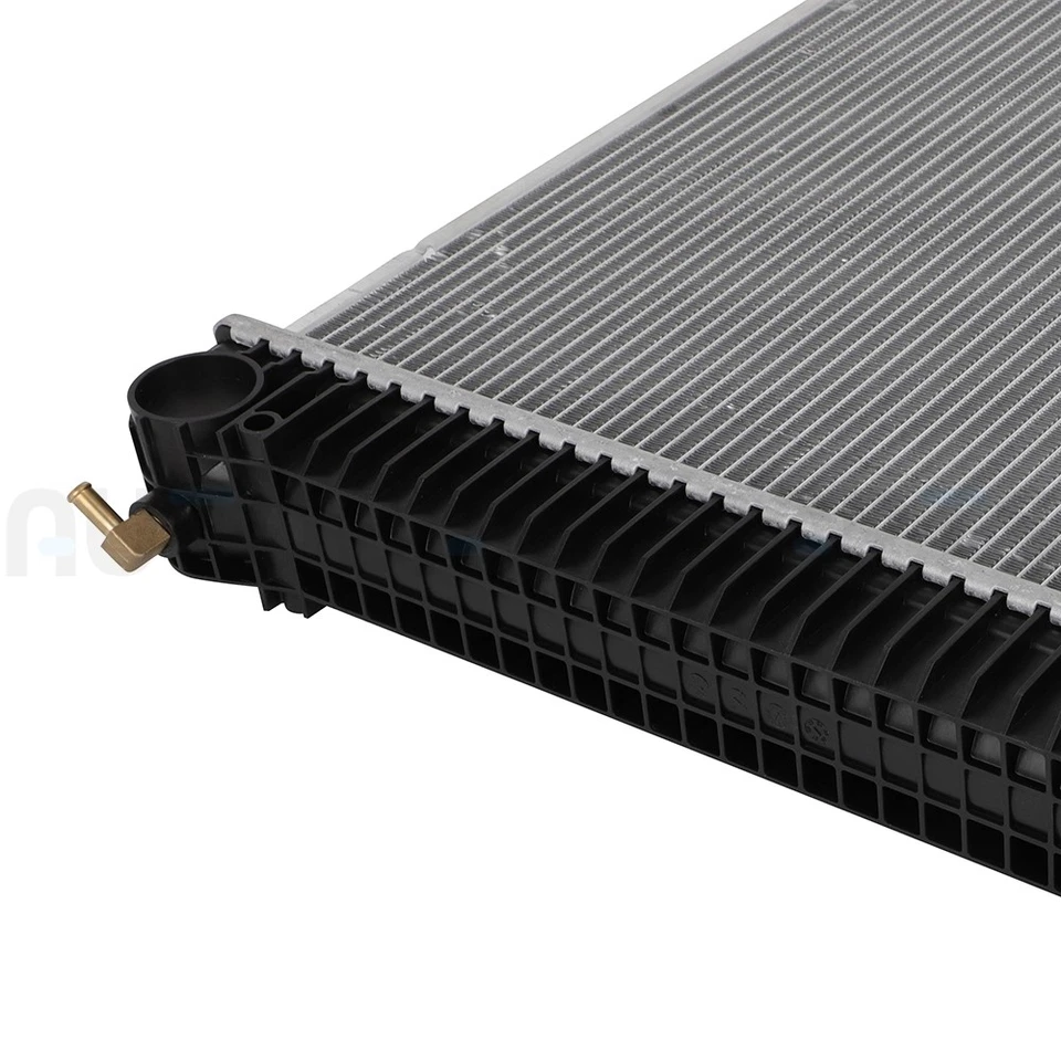 Radiator For 2003-2008 Freightliner M2 106 2005 2006-2008 Freightliner FS65 Foto 4 de 4