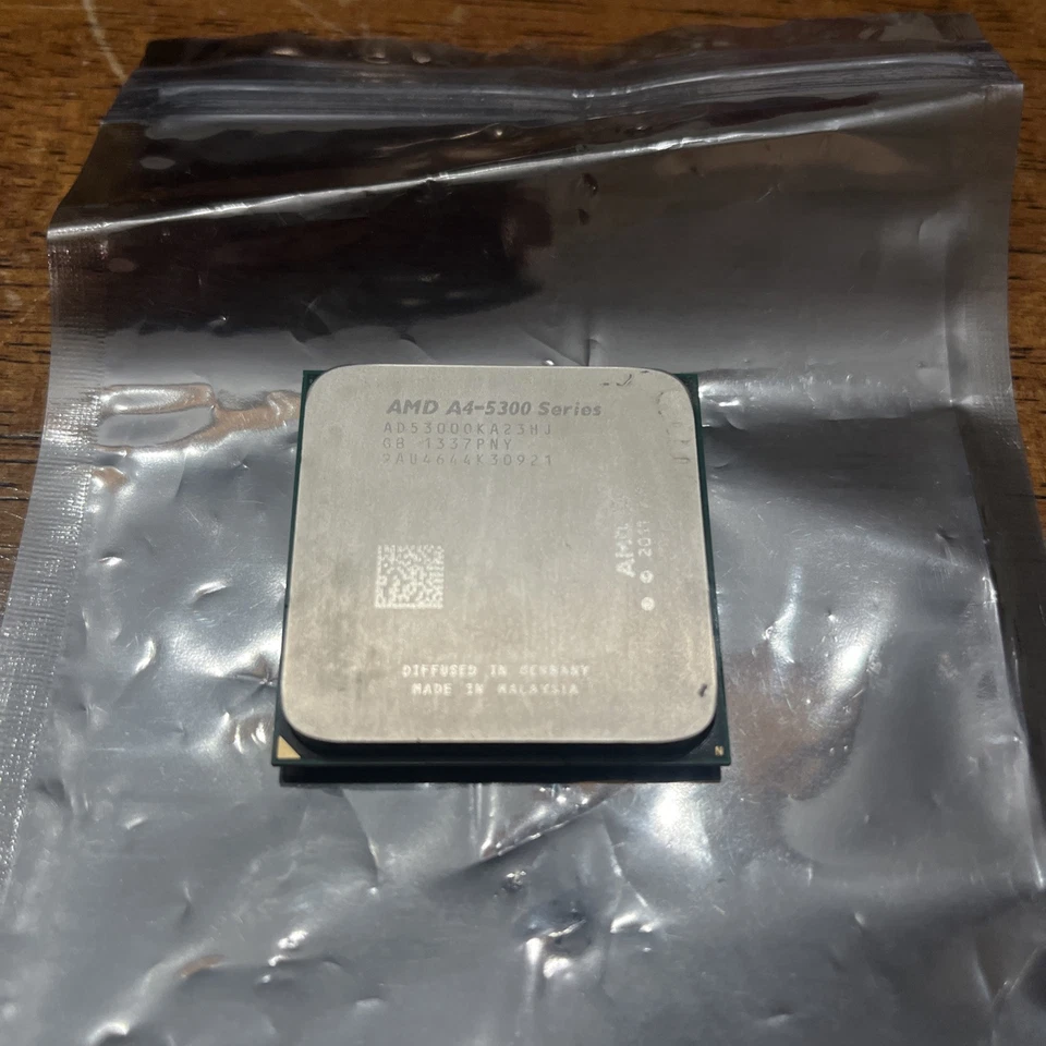 AMD A4-5300 3.4GHz Dual-Core (AD5300OKHJBOX) Processor - Image 2 of 3