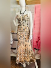 Mac Duggal Embroidered Floral Trumpet Gown