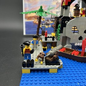 Lego Pirates: 6279 Skull Island (1995) 100% Complete W/Instructions