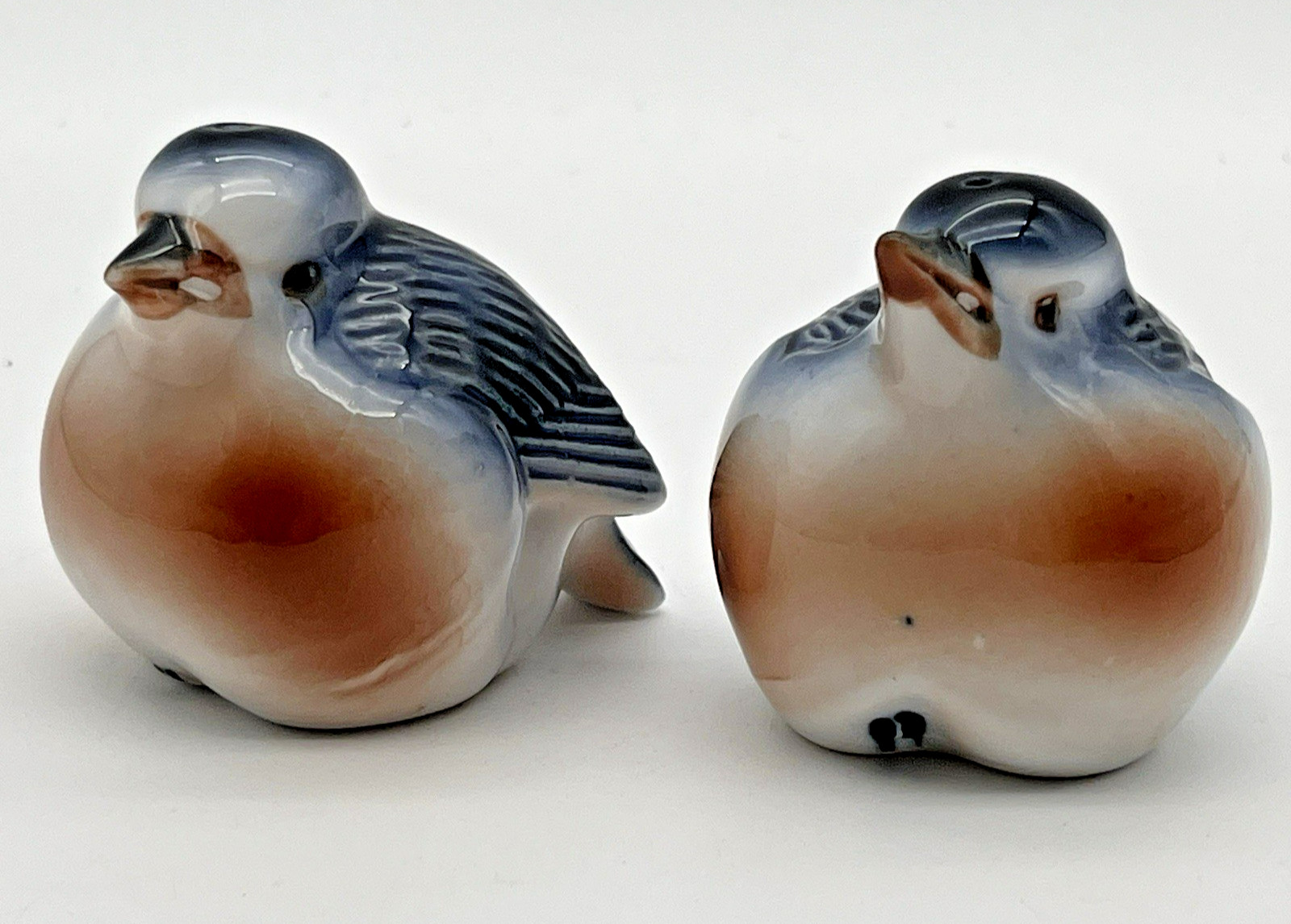 Vintage Ceramic Blue Bird Turtle Dove Salt & Pepper Shakers Collectible Pair