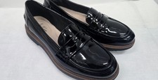 Clarks Collection Women's Loafers Black Patent Leather Shoes Size 6 EUC