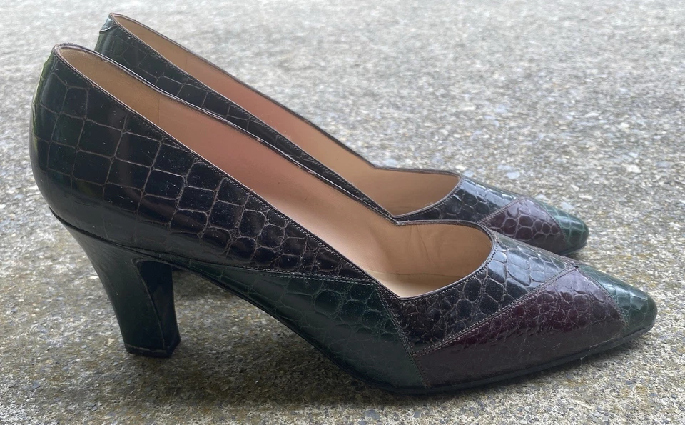 Zapatos de salón Christian Lacroix de cuero para mujer talla Euro 40, talla 9 EE. UU. Foto 2 de 4