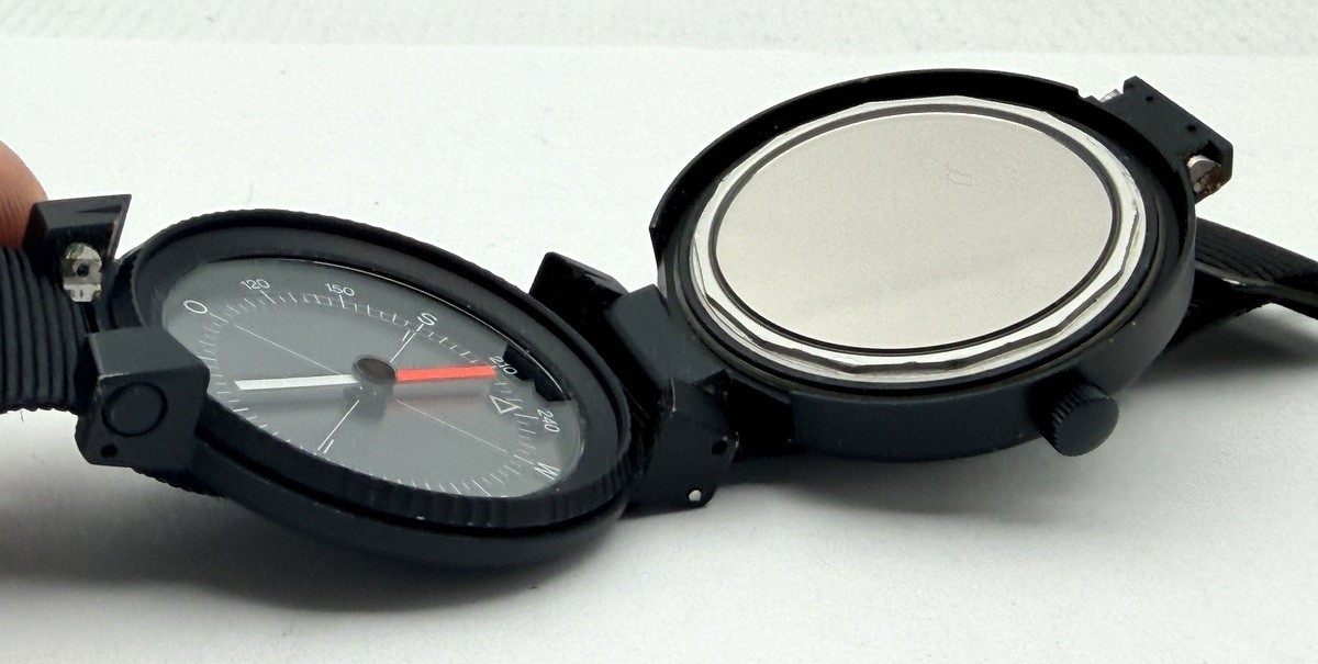 IWC Porsche Design Compass AUTOMATIC Aluminum Men… - image 9