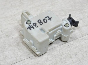 VW Bora Limo 1J5 1999 Original Stellmotor ZV Heckklappe 3B0959781C #148807-G239