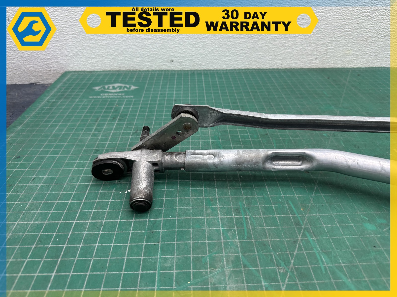 06-12 BENTLEY Flying Spur WINDSHIELD WIPER TRANSMISSION LINKAGE W/ MOTOR OEM