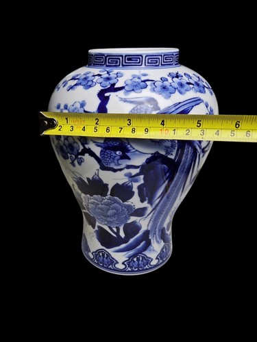 Vintage Imari Ware Blue & White Porcelain Vase~Oriental Decor - Picture 6 of 7