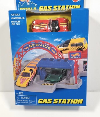 1996 Hot Wheels World Gas Station Service Set With Red Cobra Rare