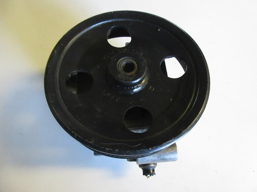 Servopumpe Lenkgetriebepumpe Pumpe 76 Bar Ford Focus 2S413A696AA 7611332128