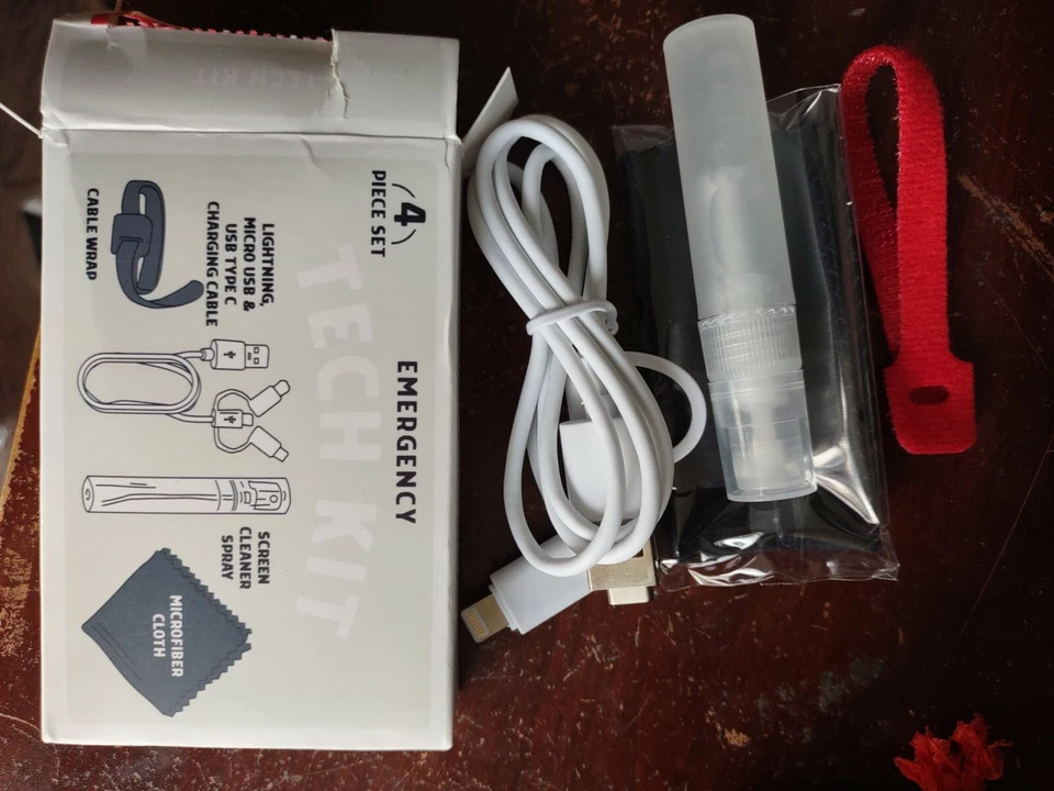 Kit técnico de emergencia Kikkerland conjunto de 4 piezas NUEVO cable de carga de teléfono pantalla limpia Foto 4 de 4