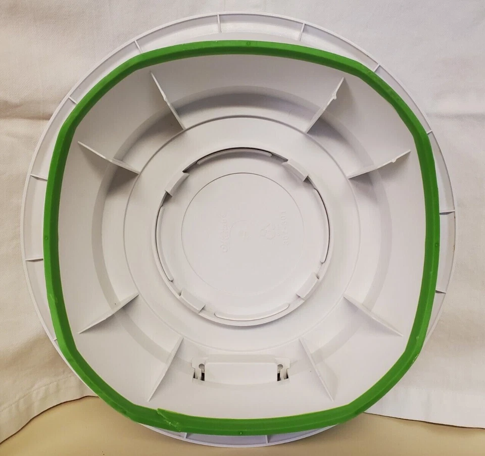 Wilton 307-301 Trim N Turn Ultra Cake Turntable Icing Frosting Decorating 12" - Image 4 of 4