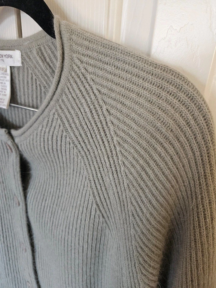 Jones Nueva York Lana Mezcla Angora Cárdigan Suéter Verde Salvia Gris Pequeño Pequeño Pequeño Foto 4 de 4
