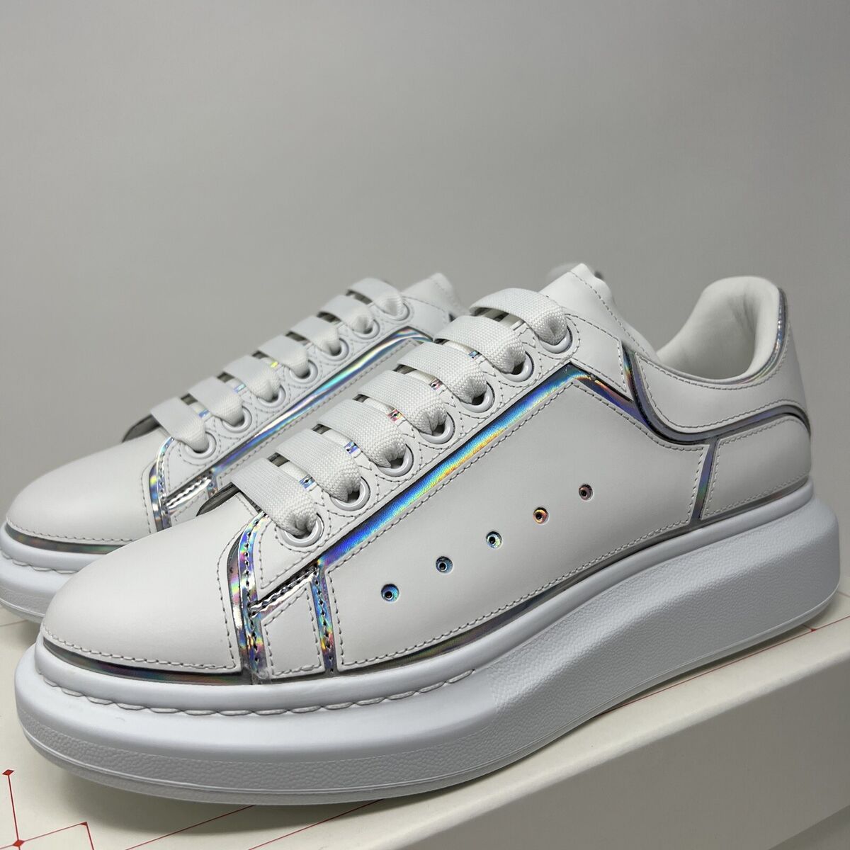Alexander McQueen Men's Oversized Leather Sneakers Size 43 Alexander McQueen Men's Oversized Leather Sneakers Size 43