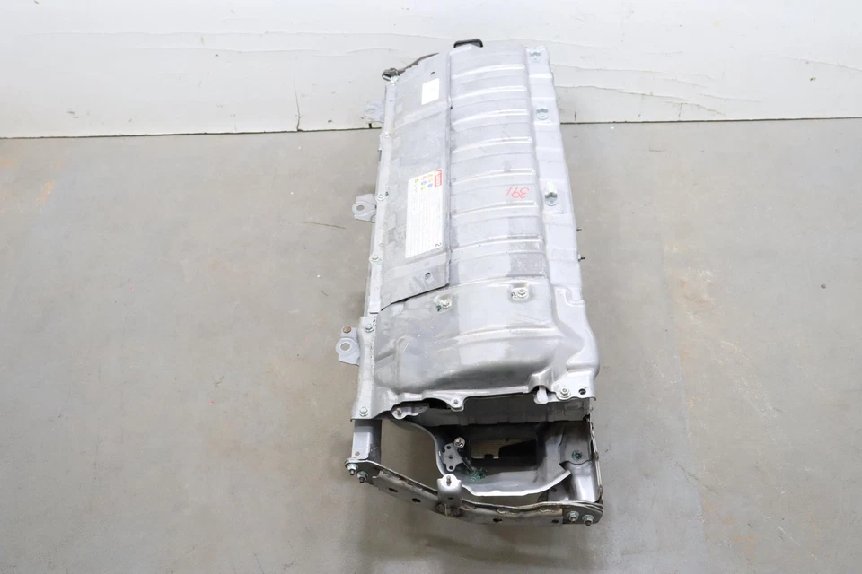 2019 - 2022 TOYOTA AVALON 2.5L HYBRID POWER BATTERY PACK UNIT OEM G928033130 - Image 3 of 4