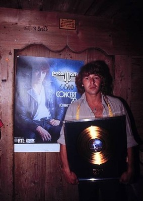 Peter Maffay Presentation of the first golden record poster poster 1979 Photo