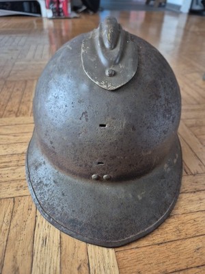 WK2 französischer Adrianhelm ohne Emblem und Innenfutter