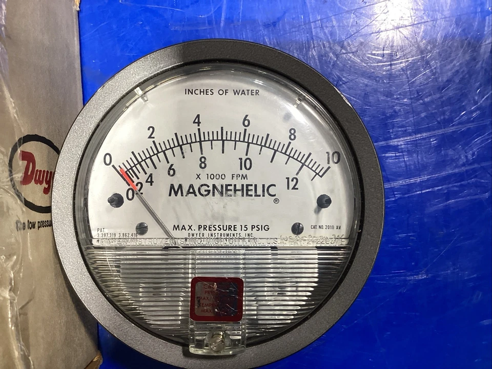 Dwyer 2010D Magnehelic Pressure Gauge 0-10in-h2o - Image 2 of 4