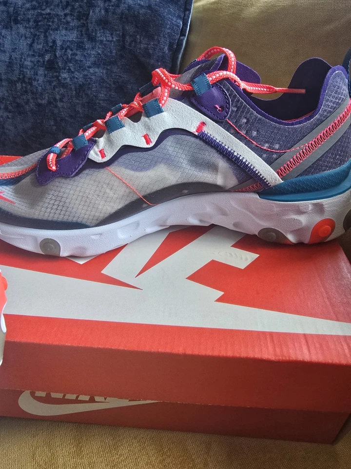 Nike React Element 87 Black/red Orbit/white Size 8.5 - Image 3 of 4