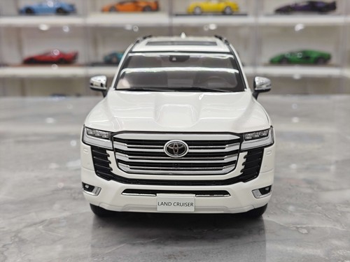 LCD 1:18 Toyota Cruiser LC300 Land Cruiser Alloy Car Model - Picture 24 of 66