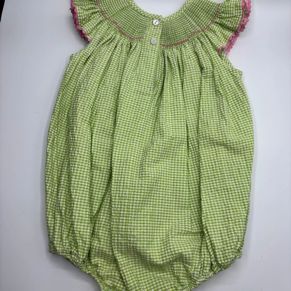 Mameluco Southern Sunshine Flamingo Smocked Gingham Seersucker 24 meses verde Foto 3 de 4